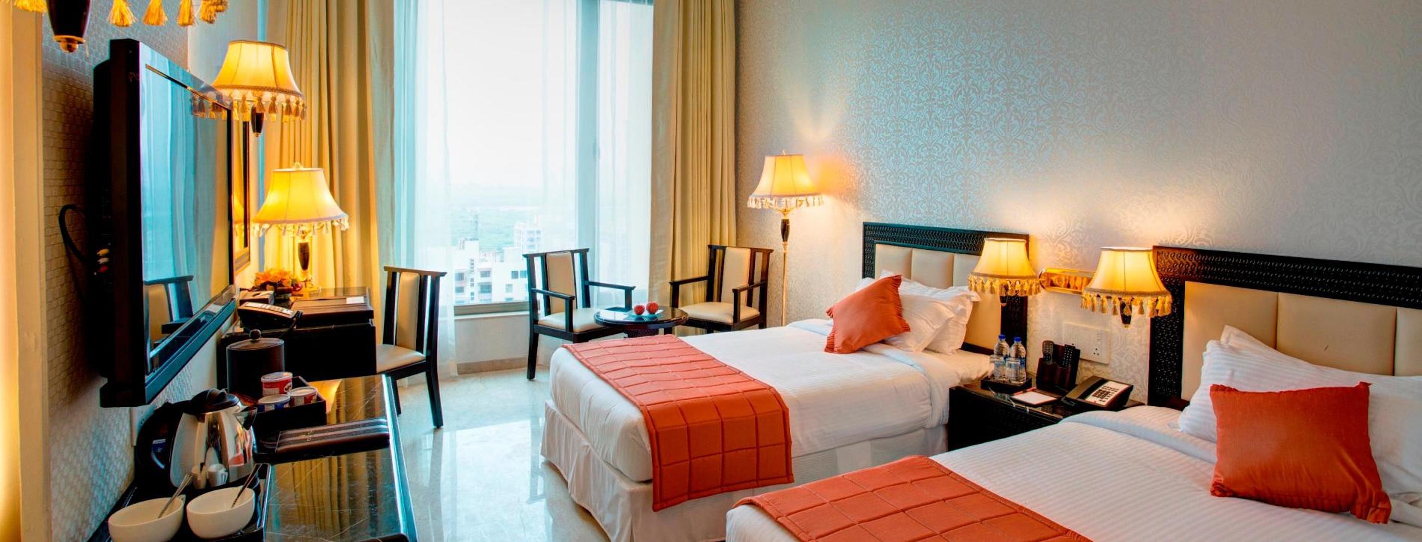 Royal Tulip Navi Mumbai Hotel Bagian luar foto