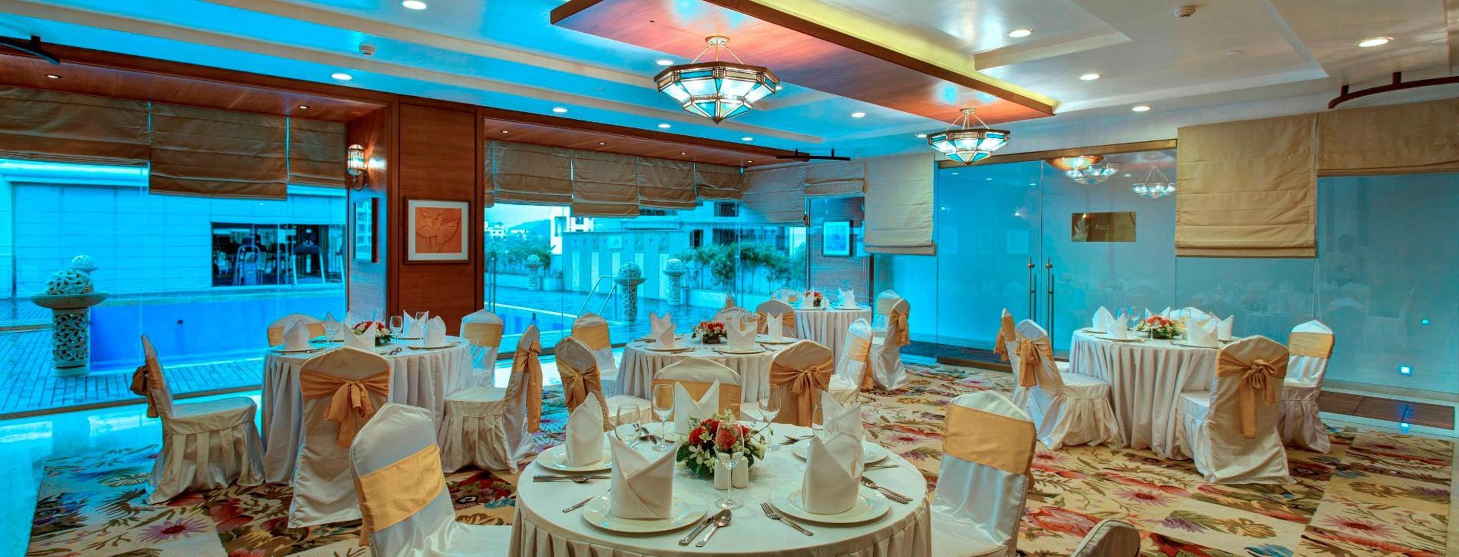 Royal Tulip Navi Mumbai Hotel Bagian luar foto