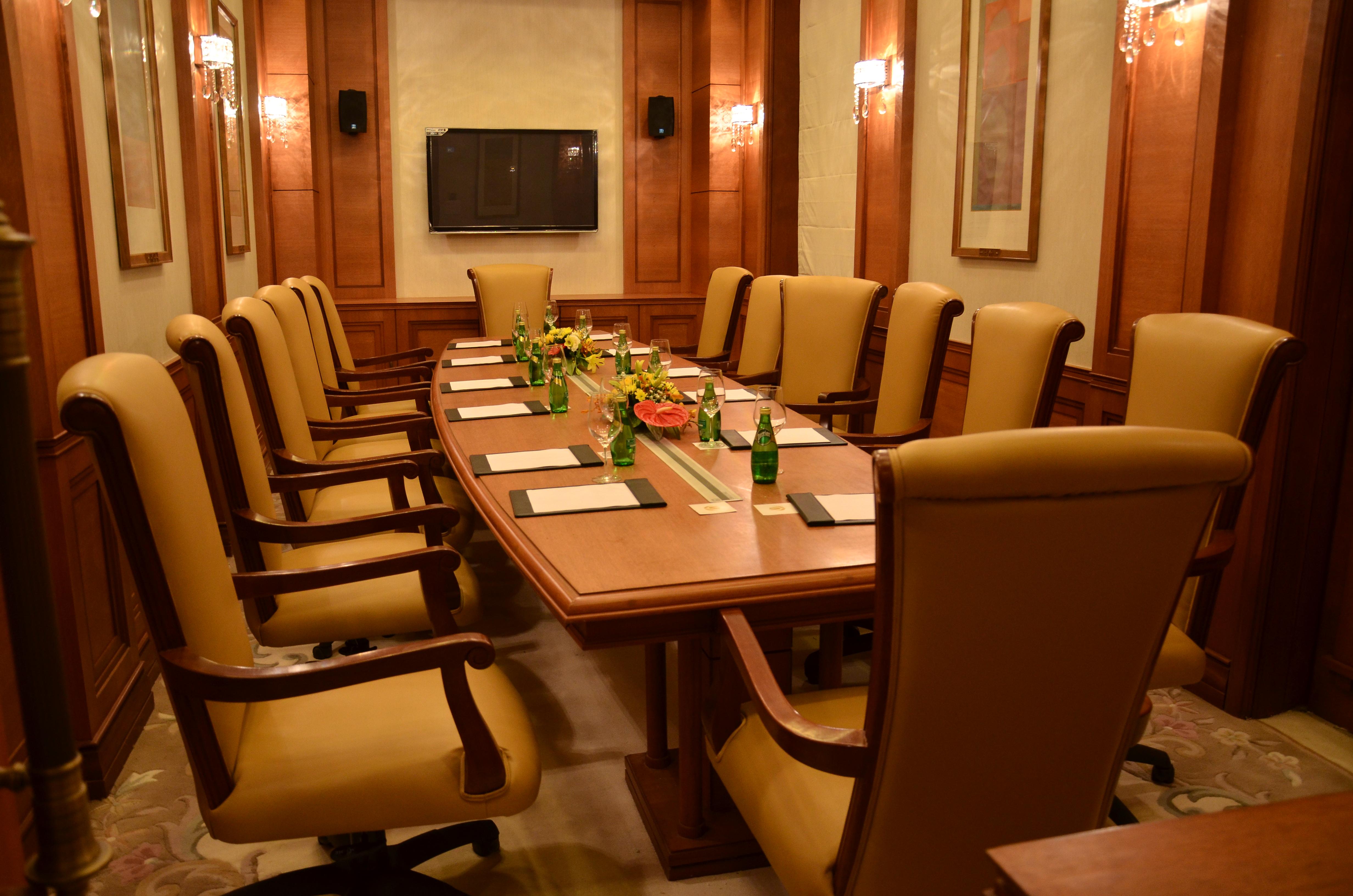 Royal Tulip Navi Mumbai Hotel Bagian luar foto