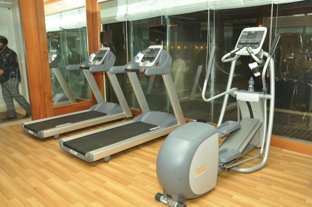 Royal Tulip Navi Mumbai Hotel Bagian luar foto