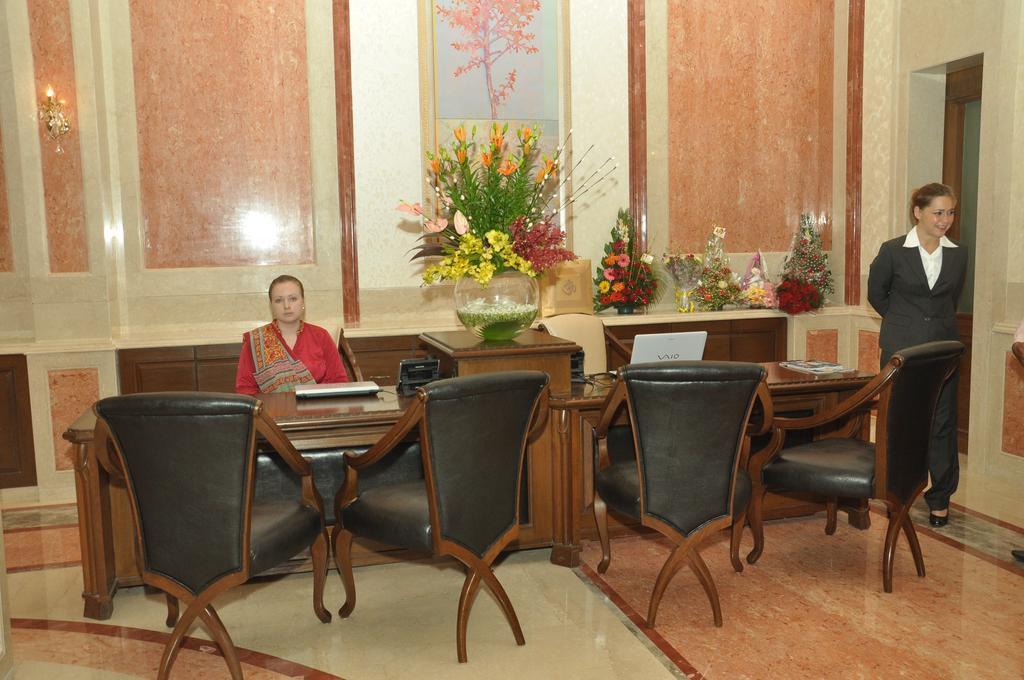Royal Tulip Navi Mumbai Hotel Bagian luar foto