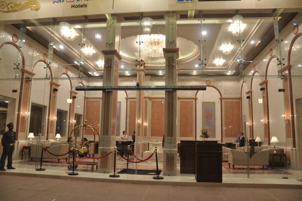 Royal Tulip Navi Mumbai Hotel Bagian luar foto