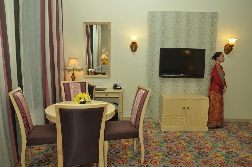 Royal Tulip Navi Mumbai Hotel Bagian luar foto