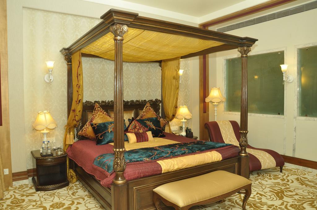 Royal Tulip Navi Mumbai Hotel Bagian luar foto