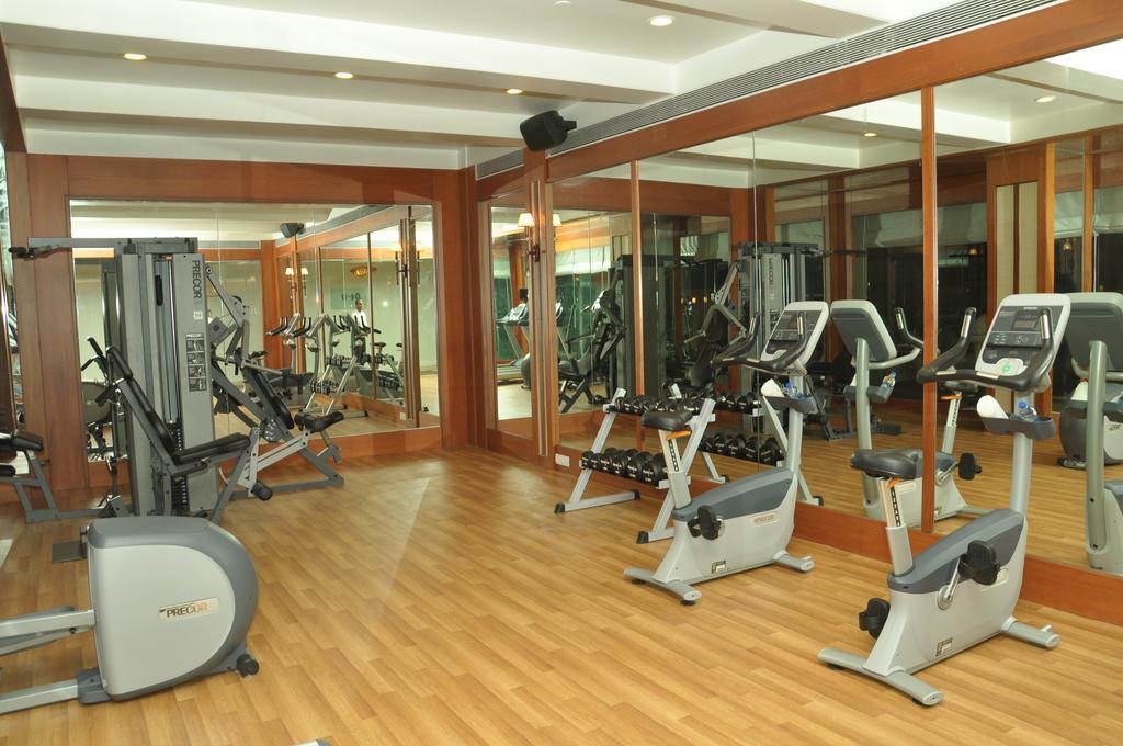 Royal Tulip Navi Mumbai Hotel Bagian luar foto