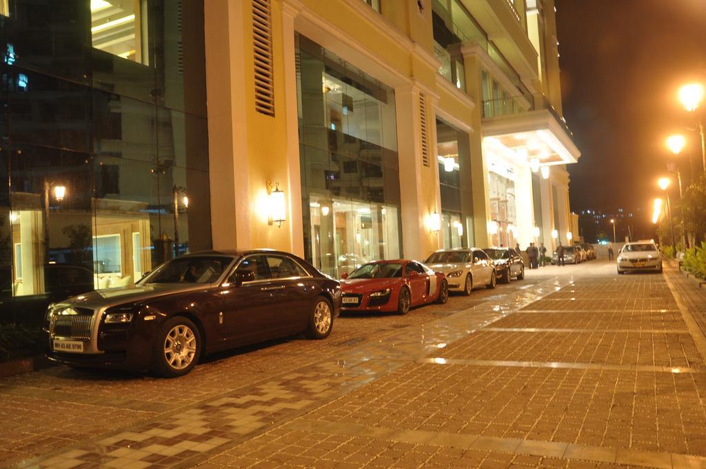 Royal Tulip Navi Mumbai Hotel Bagian luar foto