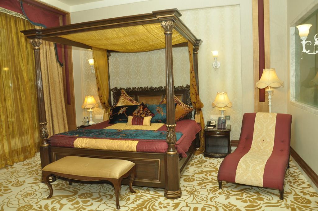 Royal Tulip Navi Mumbai Hotel Bagian luar foto
