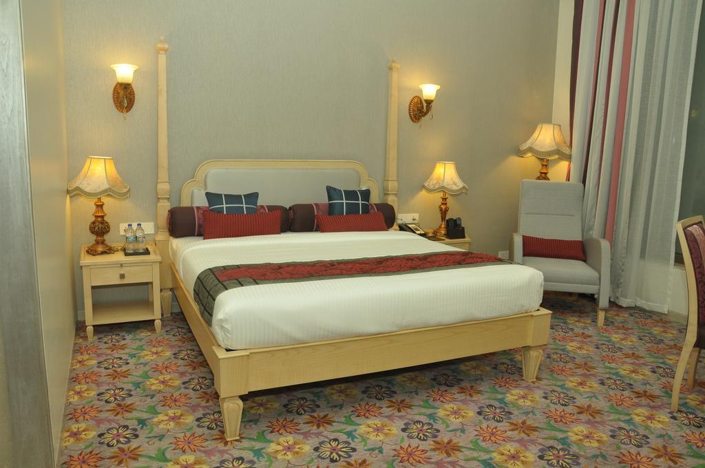 Royal Tulip Navi Mumbai Hotel Bagian luar foto