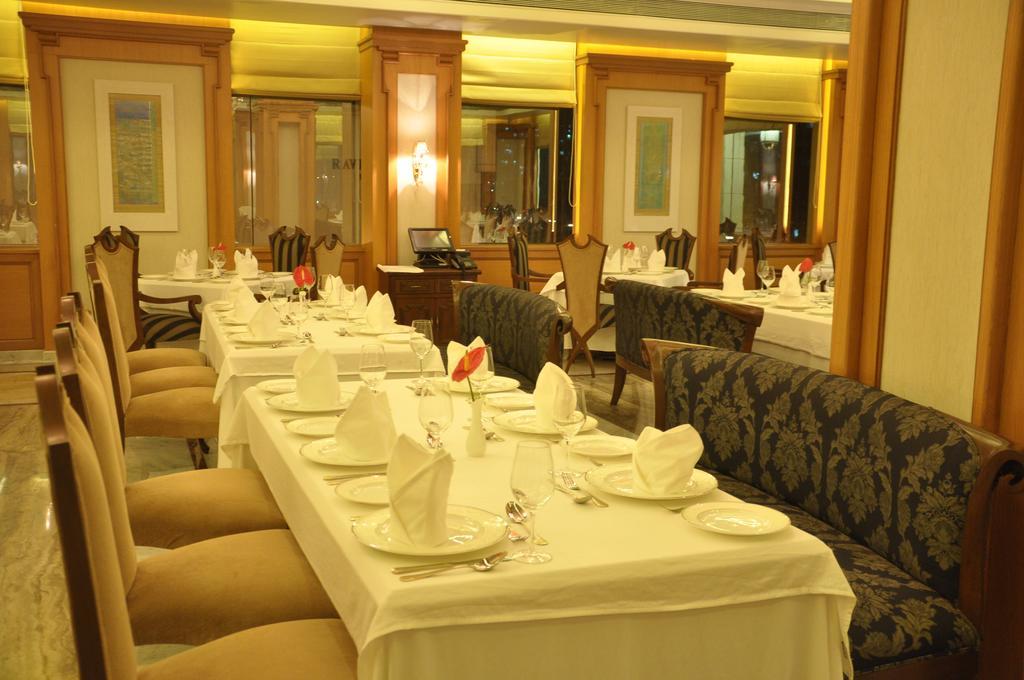 Royal Tulip Navi Mumbai Hotel Bagian luar foto